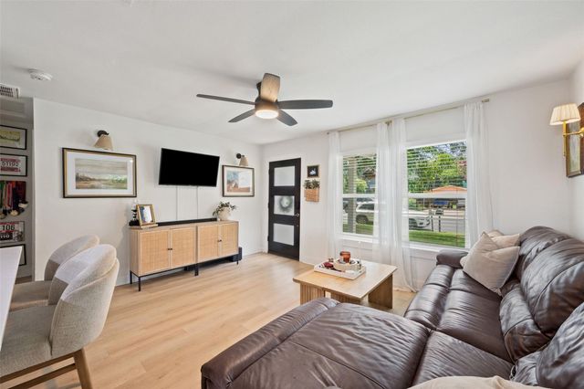 1103 Brass ST A, Austin, TX 78702