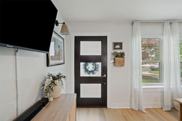 1103 Brass ST A, Austin, TX 78702