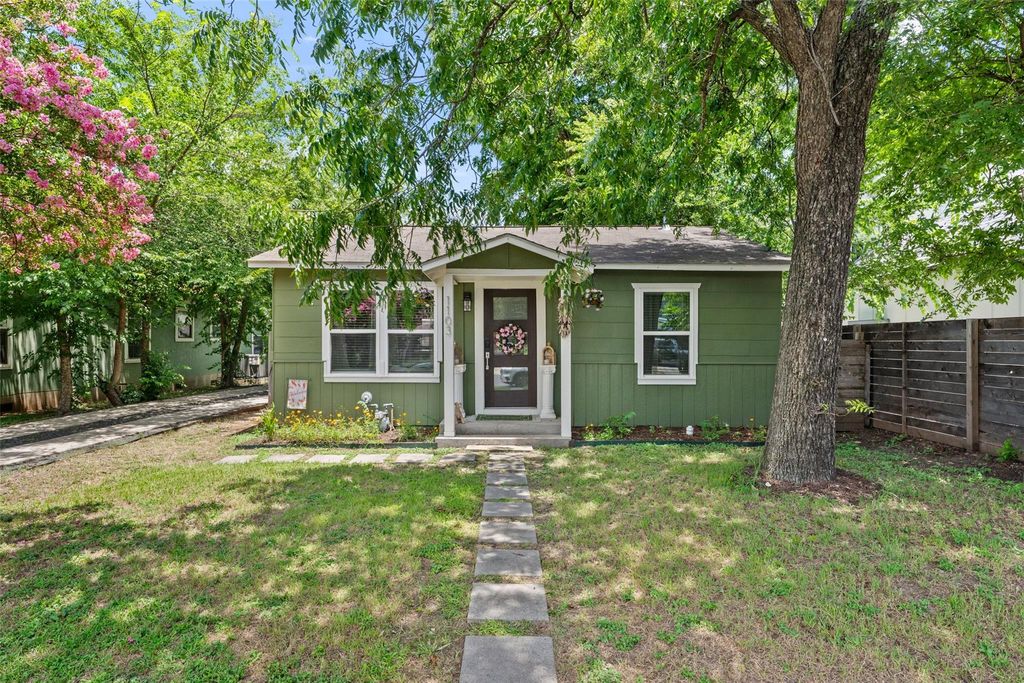1103 Brass ST A, Austin, TX 78702