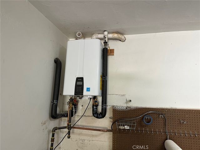 2551 Rim Of The World Drive, Running Springs, CA 92382