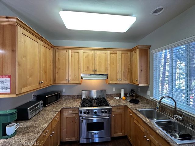 2551 Rim Of The World Drive, Running Springs, CA 92382