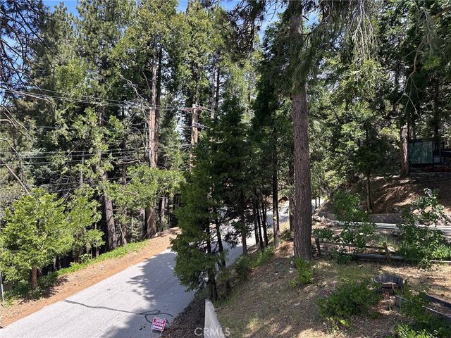 2551 Rim Of The World Drive, Running Springs, CA 92382