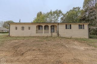 2101 Wildrose Ln, Paragould, AR 72450