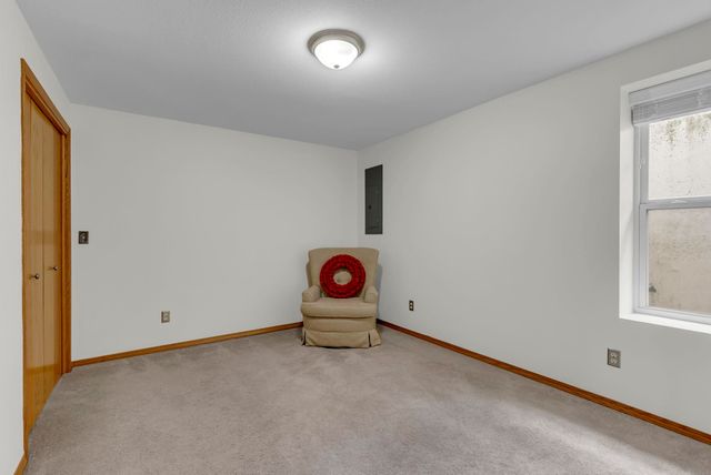 1125 N Raintree Dr, Derby, KS 67037