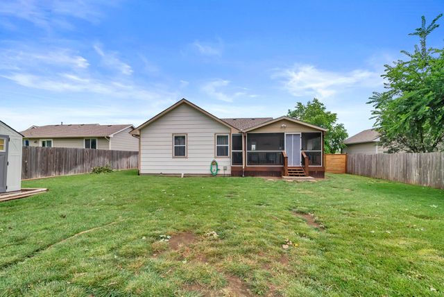 1125 N Raintree Dr, Derby, KS 67037