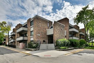 1806 Hemlock Place 105, Schaumburg, IL 60173