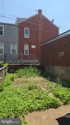 1242 MUHLENBERG ST, Reading, PA 19602