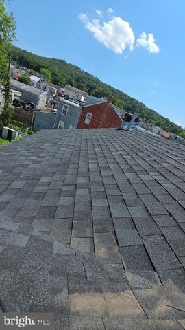1242 MUHLENBERG ST, Reading, PA 19602