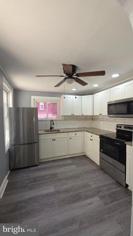 1242 MUHLENBERG ST, Reading, PA 19602