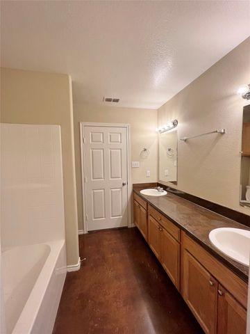 120 Sunburst Court, Weatherford, TX 76087