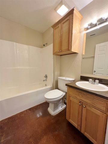 120 Sunburst Court, Weatherford, TX 76087