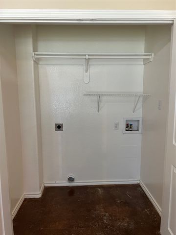 120 Sunburst Court, Weatherford, TX 76087