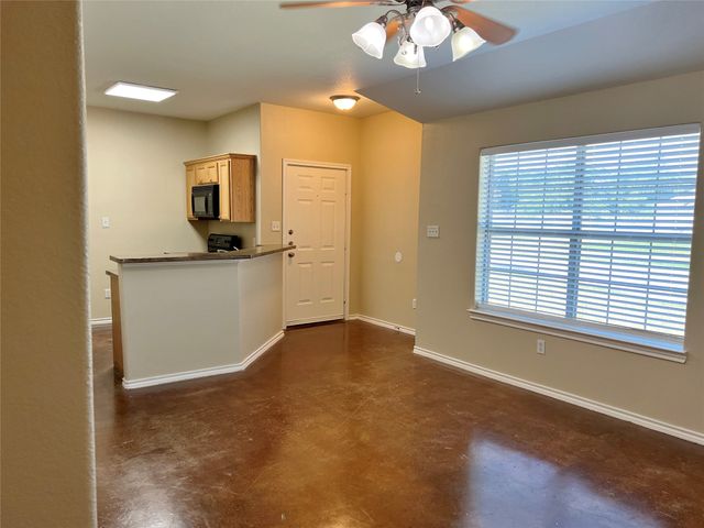120 Sunburst Court, Weatherford, TX 76087