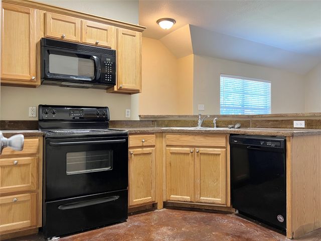 120 Sunburst Court, Weatherford, TX 76087