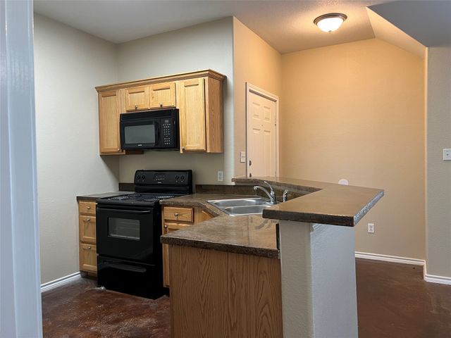 120 Sunburst Court, Weatherford, TX 76087