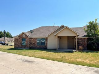 120 Sunburst Court, Weatherford, TX 76087