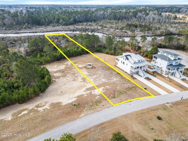 258 Kings Creek Crossing, Holly Ridge, NC 28445