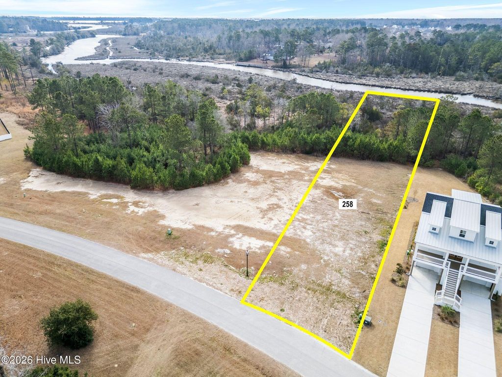 258 Kings Creek Crossing, Holly Ridge, NC 28445