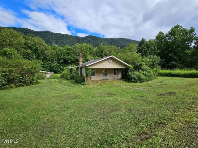 1206 Irondale Road, Big Stone Gap, VA 24219