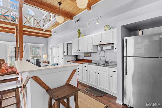 436 E 3rd Street A, Alton, IL 62002