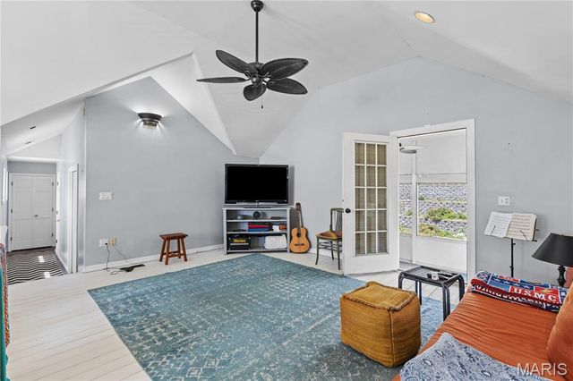 436 E 3rd Street A, Alton, IL 62002
