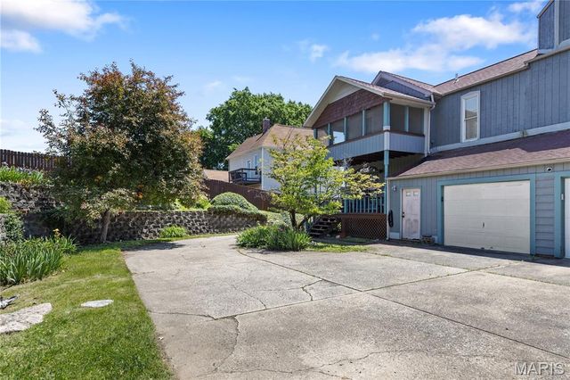 436 E 3rd Street A, Alton, IL 62002