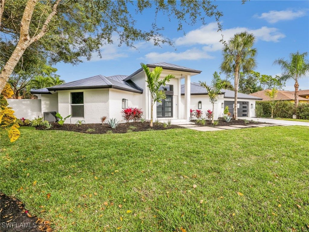 1803 Imperial Golf Co BLVD, Naples, FL 34110