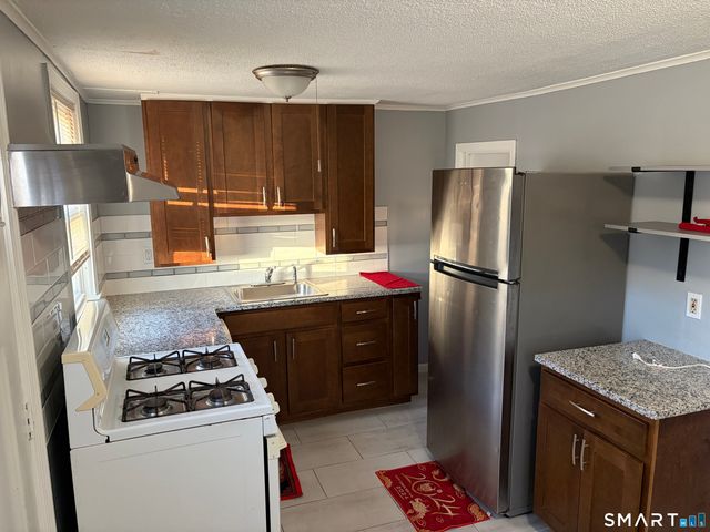 129 Douglas Street, Hartford, CT 06114