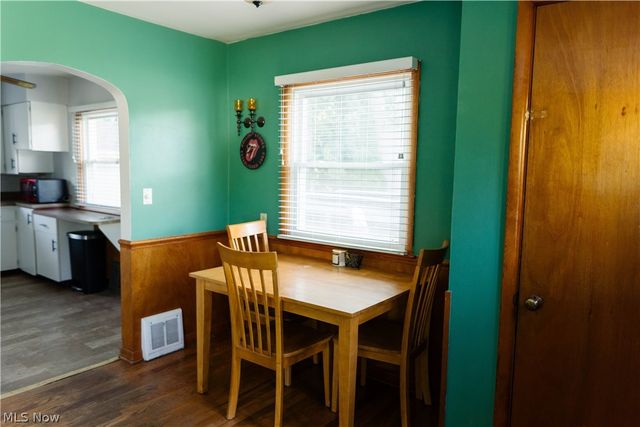 1424 Maple Street, Barberton, OH 44203