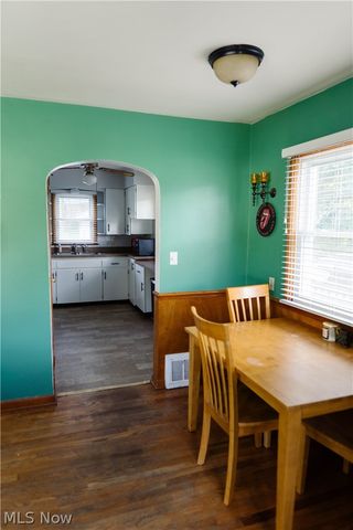 1424 Maple Street, Barberton, OH 44203