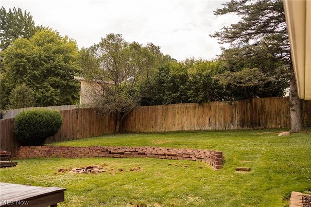 1424 Maple Street, Barberton, OH 44203