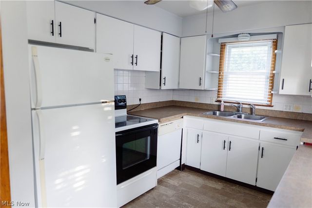 1424 Maple Street, Barberton, OH 44203