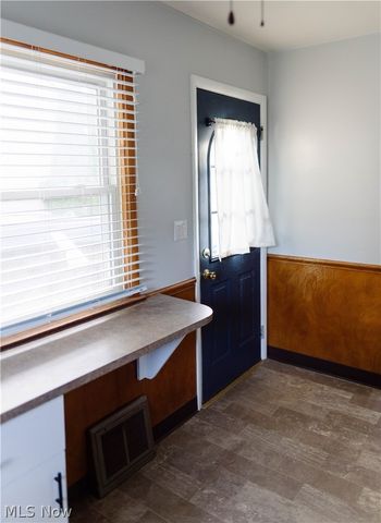 1424 Maple Street, Barberton, OH 44203