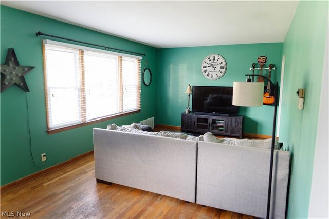 1424 Maple Street, Barberton, OH 44203