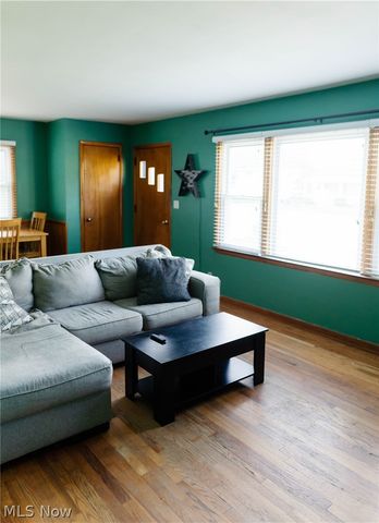 1424 Maple Street, Barberton, OH 44203