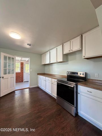 85139 RADIO Avenue, Yulee, FL 32097