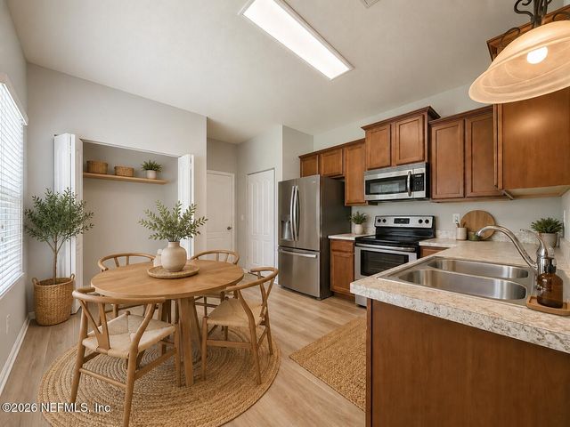 393 SERVIA Drive, St. Johns, FL 32259