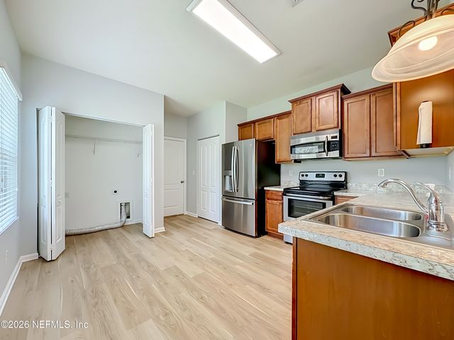 393 SERVIA Drive, St. Johns, FL 32259