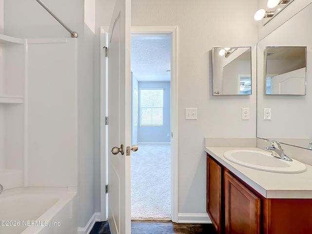 393 SERVIA Drive, St. Johns, FL 32259