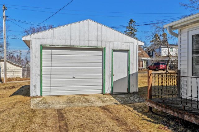 707 CLEVELAND AVENUE, Algoma, WI 54201