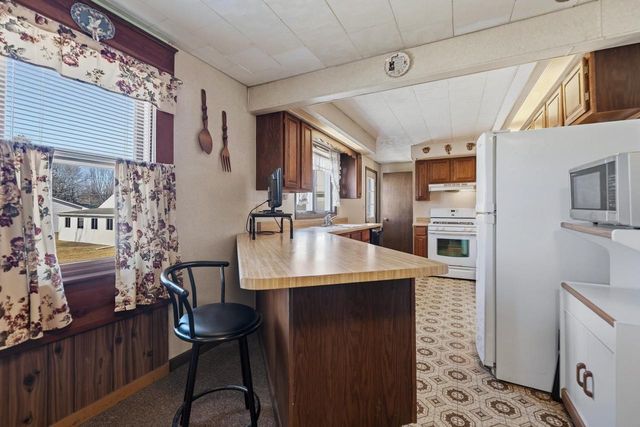 707 CLEVELAND AVENUE, Algoma, WI 54201