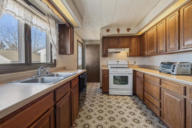 707 CLEVELAND AVENUE, Algoma, WI 54201