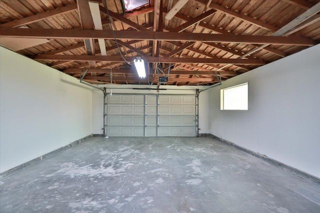 6821 Havenhurst Dr, Sacramento, CA 95831