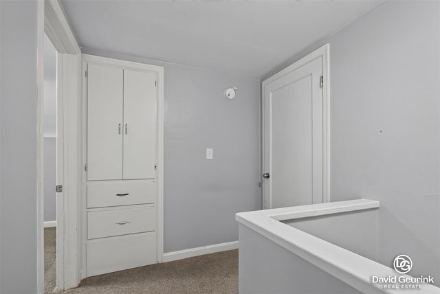 17 N Division Avenue, Holland, MI 49424
