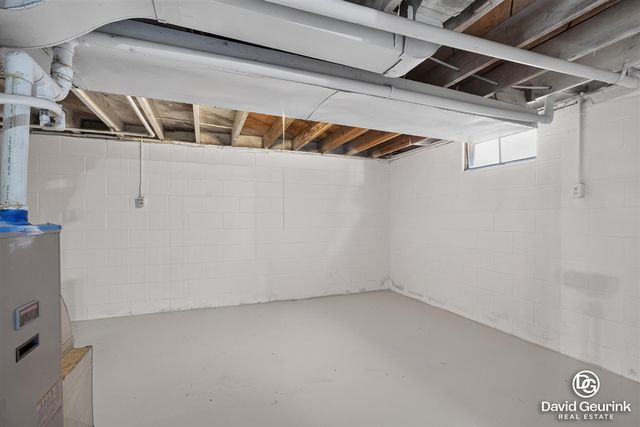 17 N Division Avenue, Holland, MI 49424