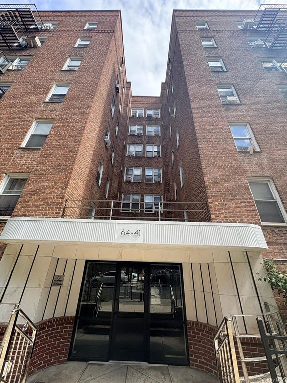 64-41 Saunders Street 605, Rego Park, NY 11374 — photo 2