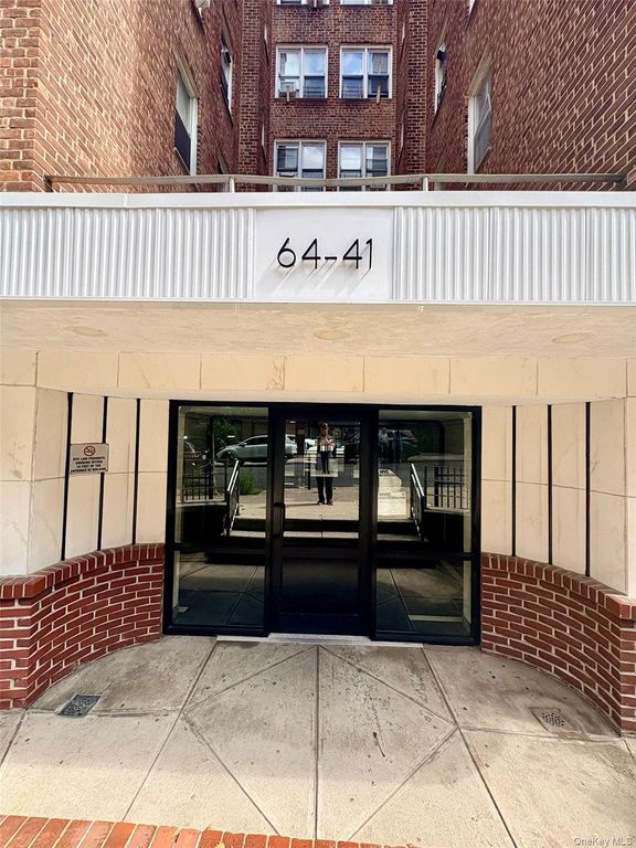 64-41 Saunders Street 605, Rego Park, NY 11374 — photo 3