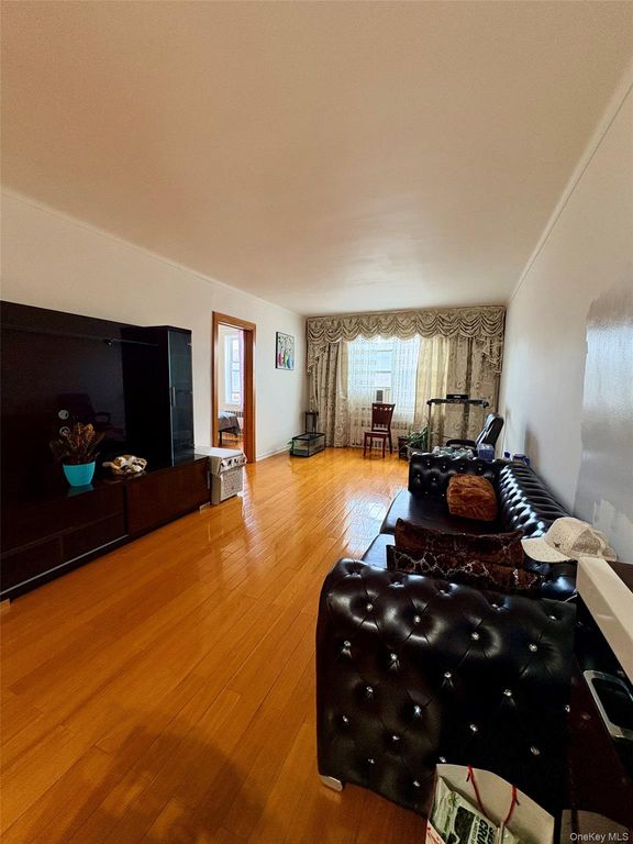 64-41 Saunders Street 605, Rego Park, NY 11374 — photo 5