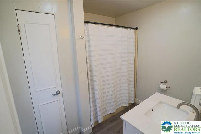 3863 Mauch Chunk Road, Allentown City, PA 18104