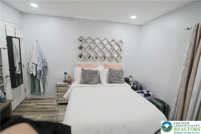 3863 Mauch Chunk Road, Allentown City, PA 18104